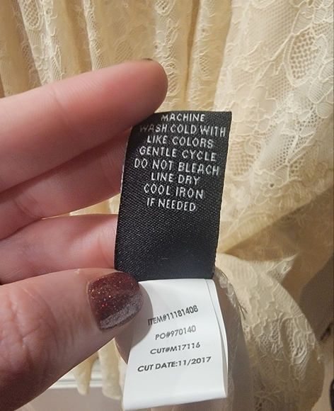 Torrid Ivory Lace Cold Shoulder Skater Dress 1X NWT - Picture 8 of 12